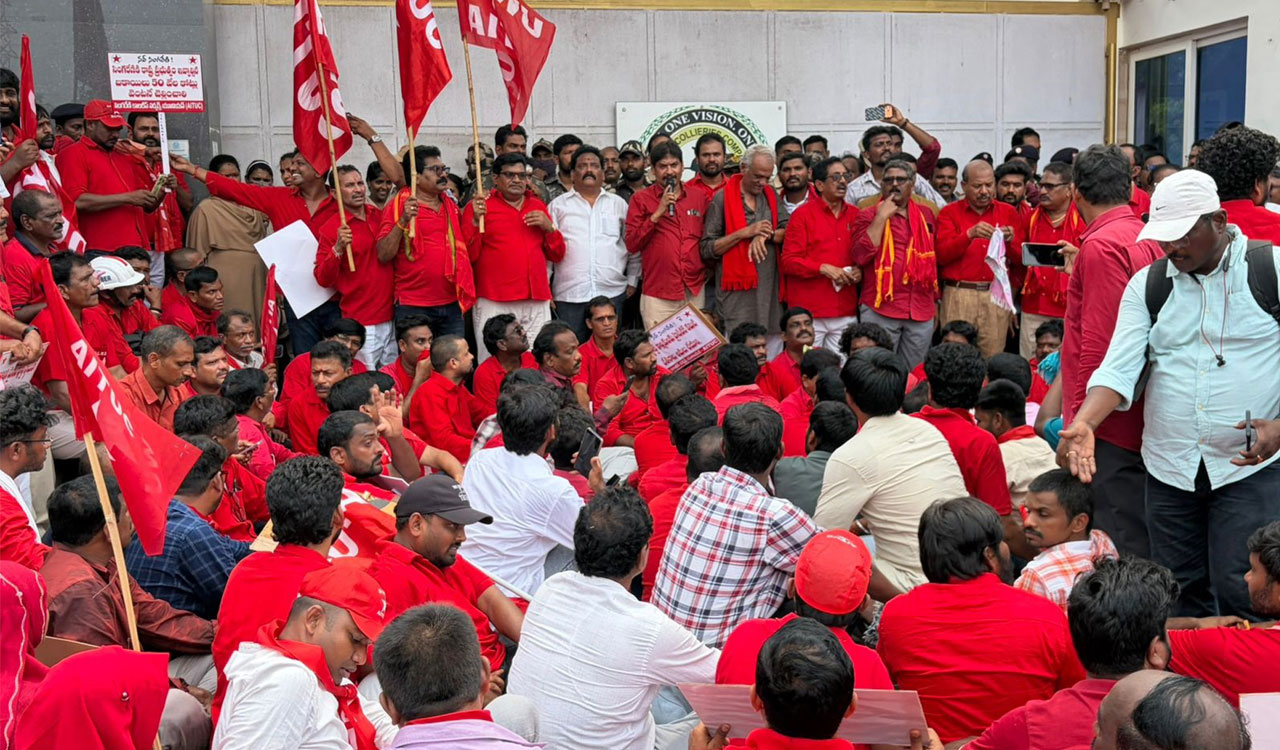 AITUC stages protest at SCCL head office, warns of a strike if demands are not met