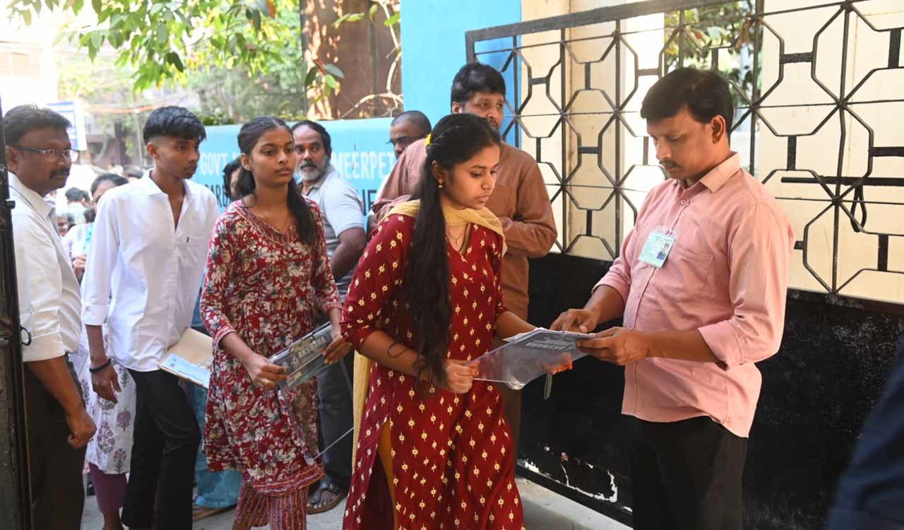 SSC public exams begin across Telangana with over 5.28 lakh students
