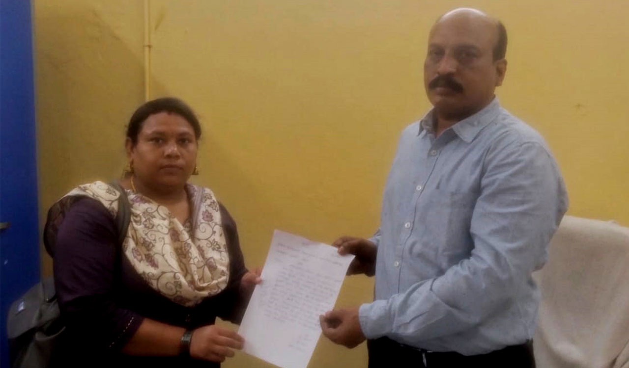 Man belonging to BC caste elected as sarpanch with ST certificate, complaint lodged