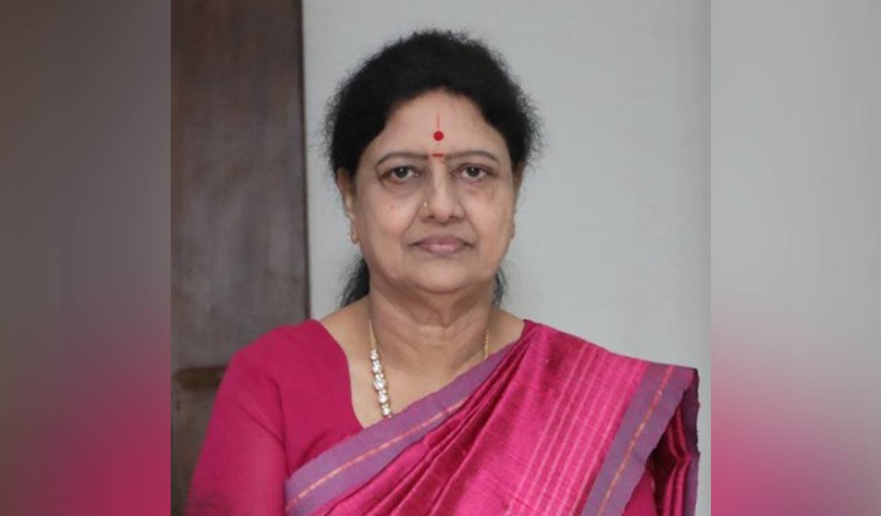 Seeman challenges Dravidian politics while Sasikala tests electoral waters