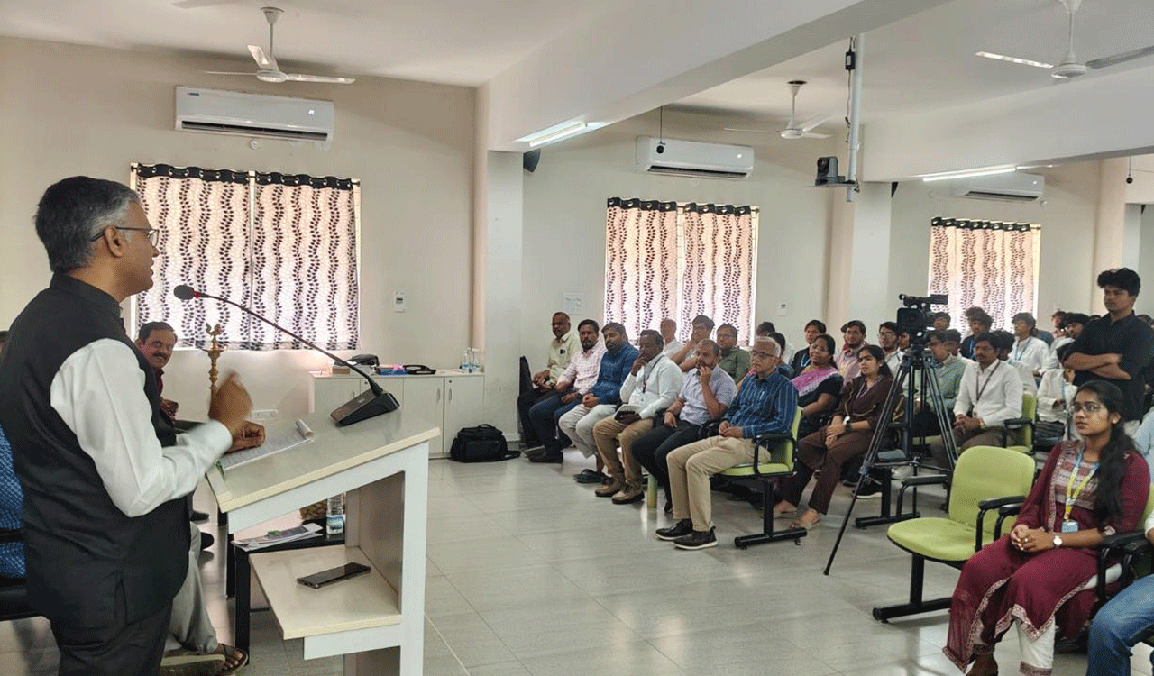 BVRIT hosts R&D showcase with participation from 600 student teams