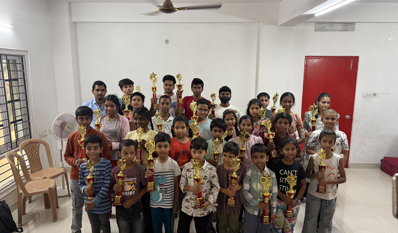 Teja Krishna and Sahiti win under-18 titles in chess tournament