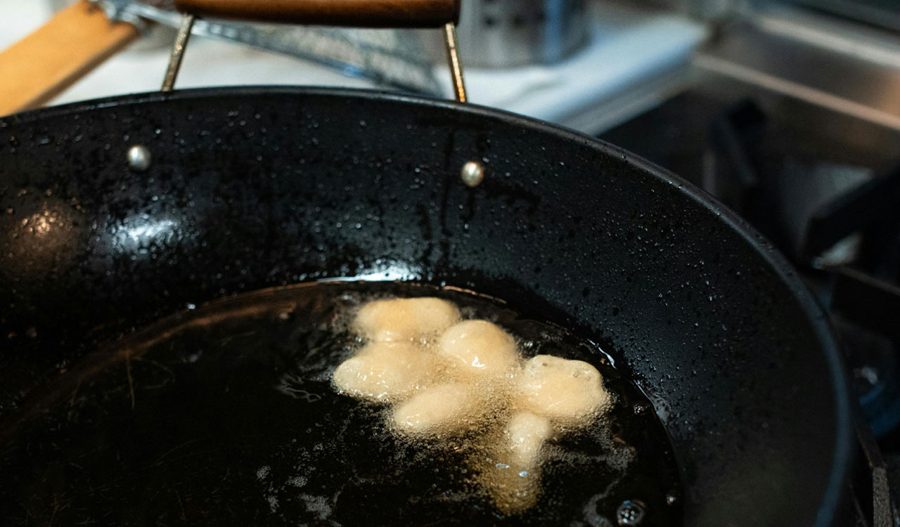 Madhapur SOT busts adulterated cooking oil racket, two held