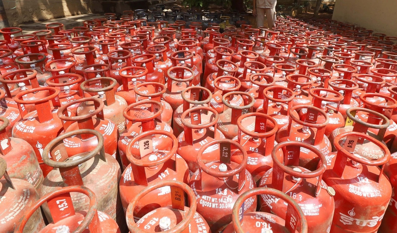 Centre prioritises household and transport gas supply amid Middle East crisis