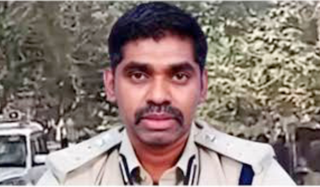 Bihar cadre IPS officer appears before Andhra Police in ex-MP’s torture case