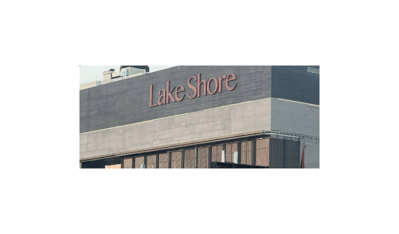 Ceiling collapse at Lake Shore Mall injures three in Hyderabad