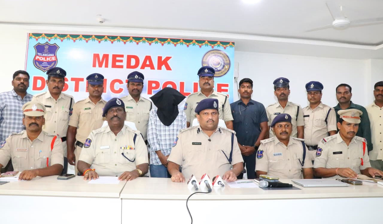 Medak police cracks elderly couple attack case within 3 days, nabbed close relative