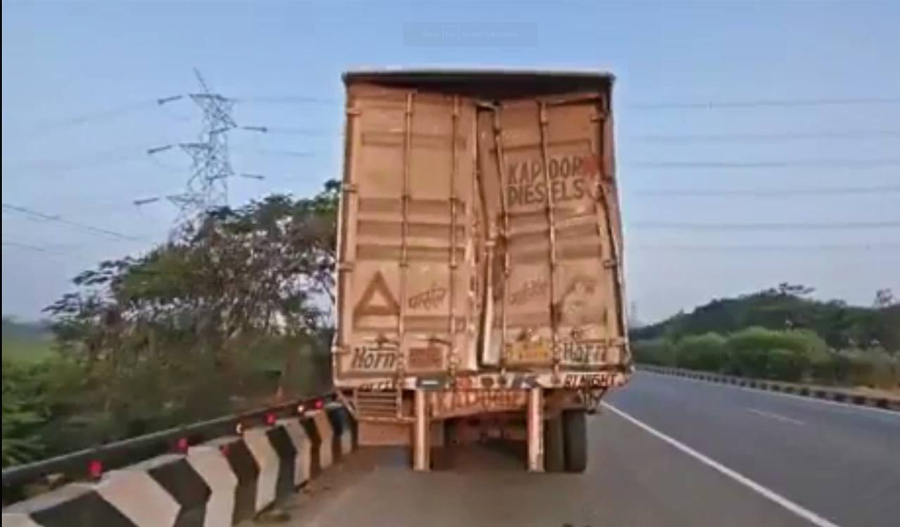 Ten injured as APSRTC bus rams stationary container in Nalgonda