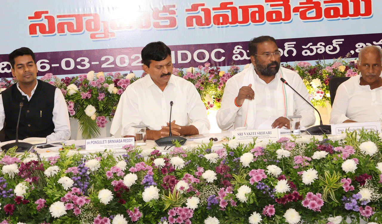 Fish to replace chicken served in midday meals in Govt. schools: minister Srihari