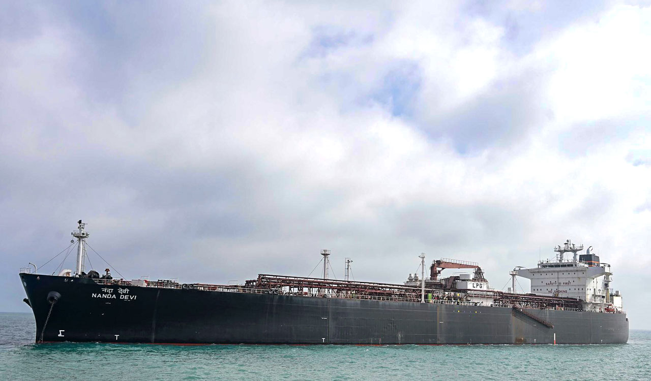 Two Indian LPG tankers cross Strait of Hormuz amid tensions