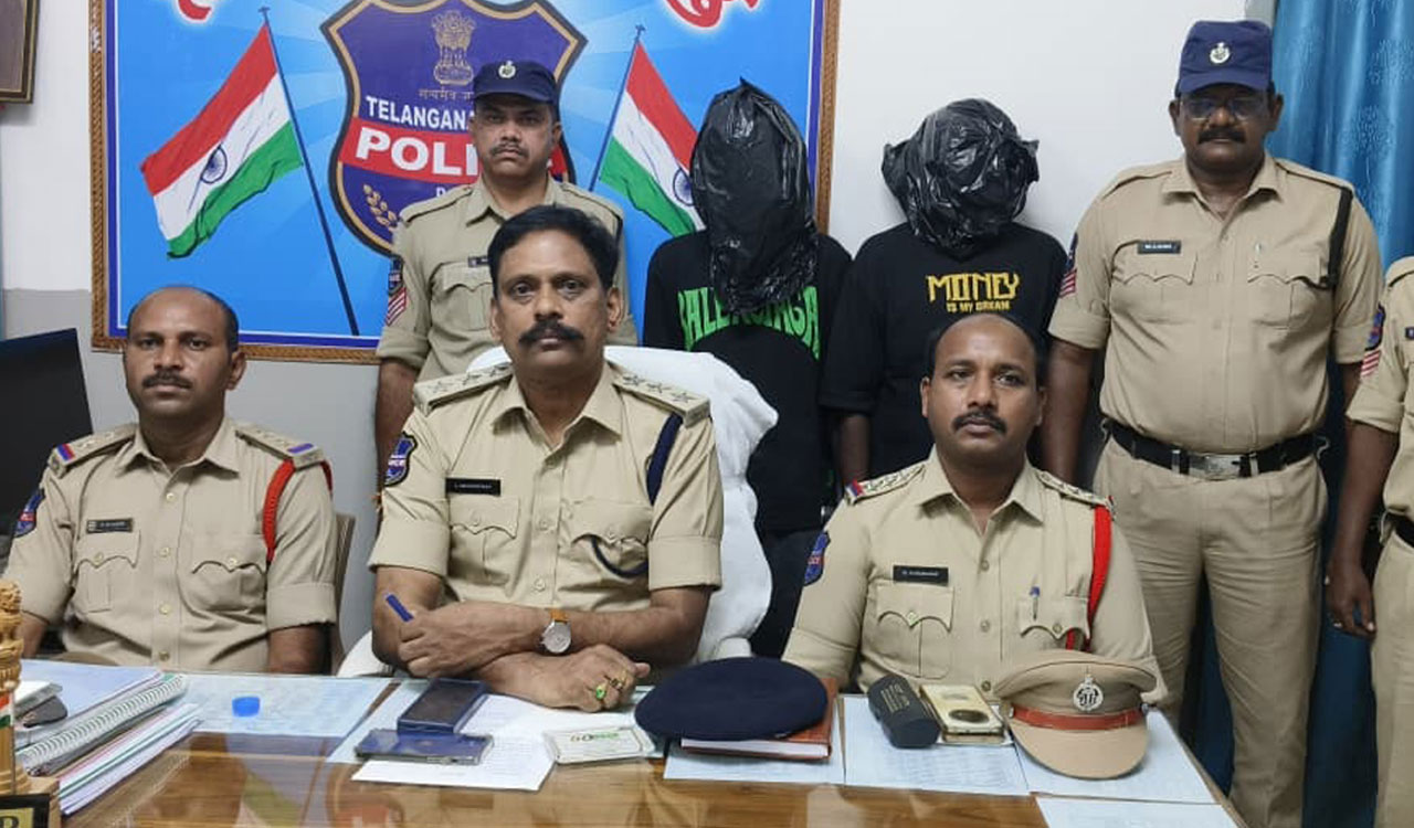 Kashi’s tourist guide, tattoo artist caught with ganja in Kothagudem