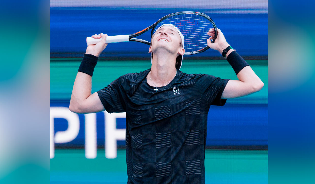 Alcaraz crashes out in third round after losing to Korda at Miami Open