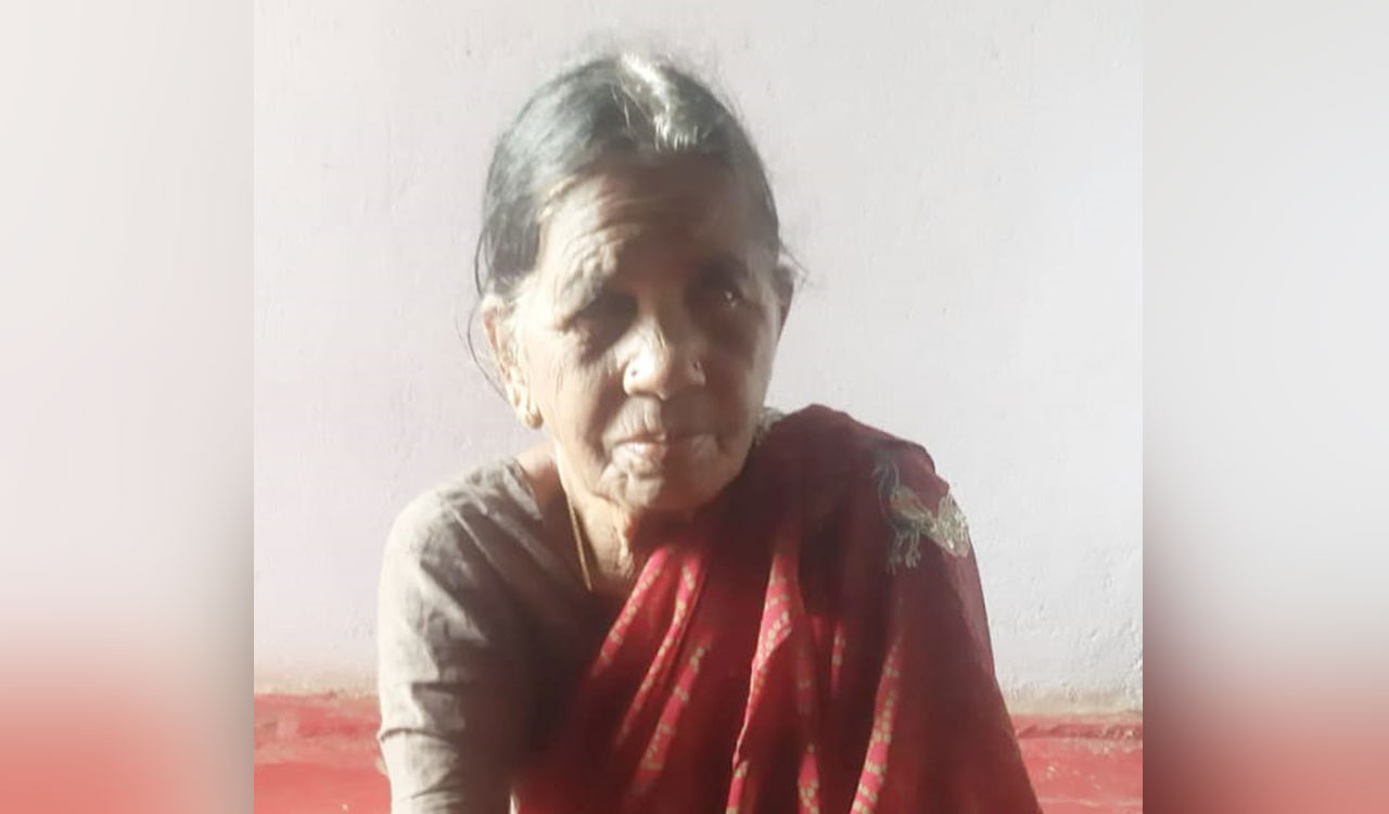 Elderly woman found dead in house three days after suicide in Sangareddy