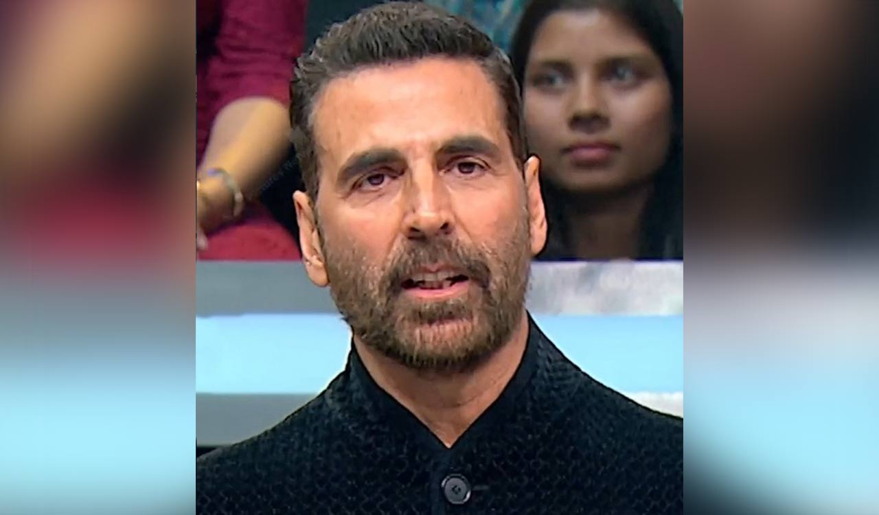 Akshay Kumar talks about the power of an officer’s uniform: Spine seedhi ho jaati hai!