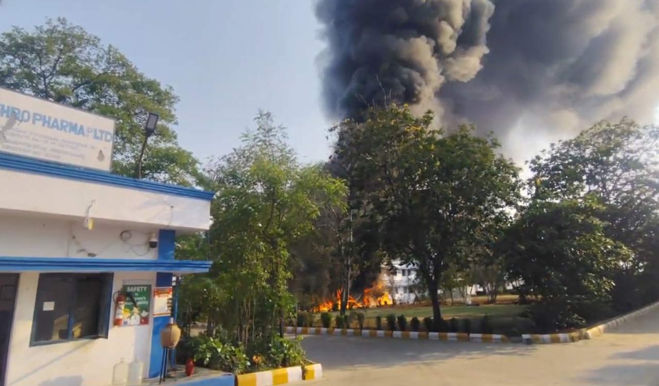 Massive fire breaks out at pharma unit in Sangareddy