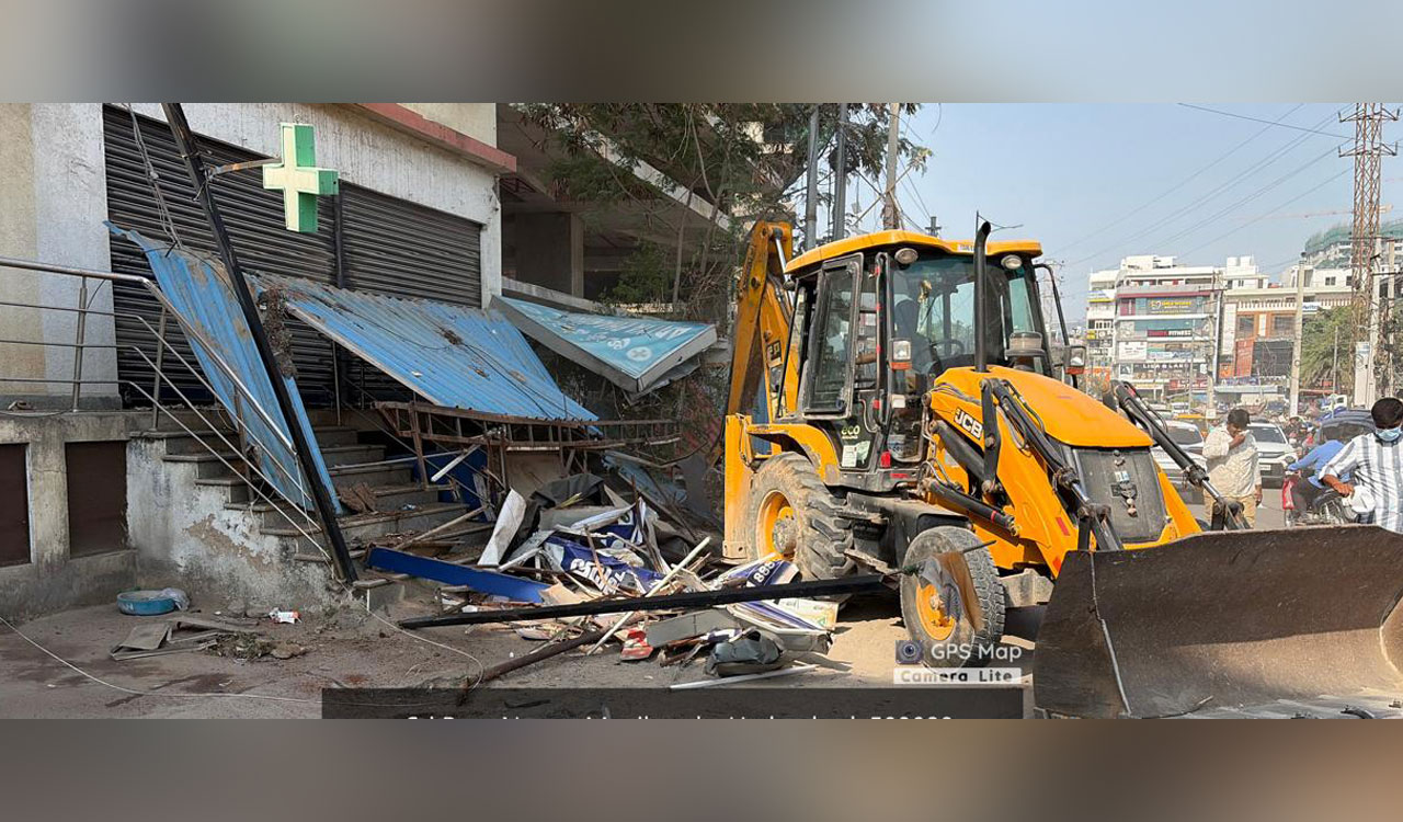 Cyberabad Municipal Corporation removes over 50 encroachments
