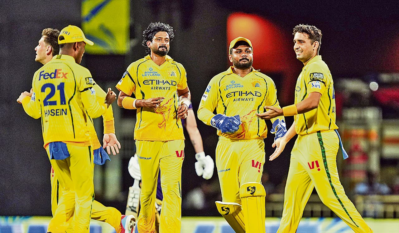 Noor maroons Kolkata Knight Riders, Chennai Super Kings win by 32 runs