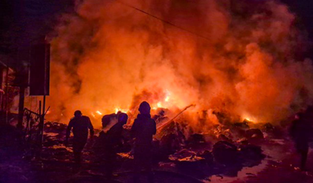 Five burnt alive as moving car catches fire on Delhi-Mumbai Expressway