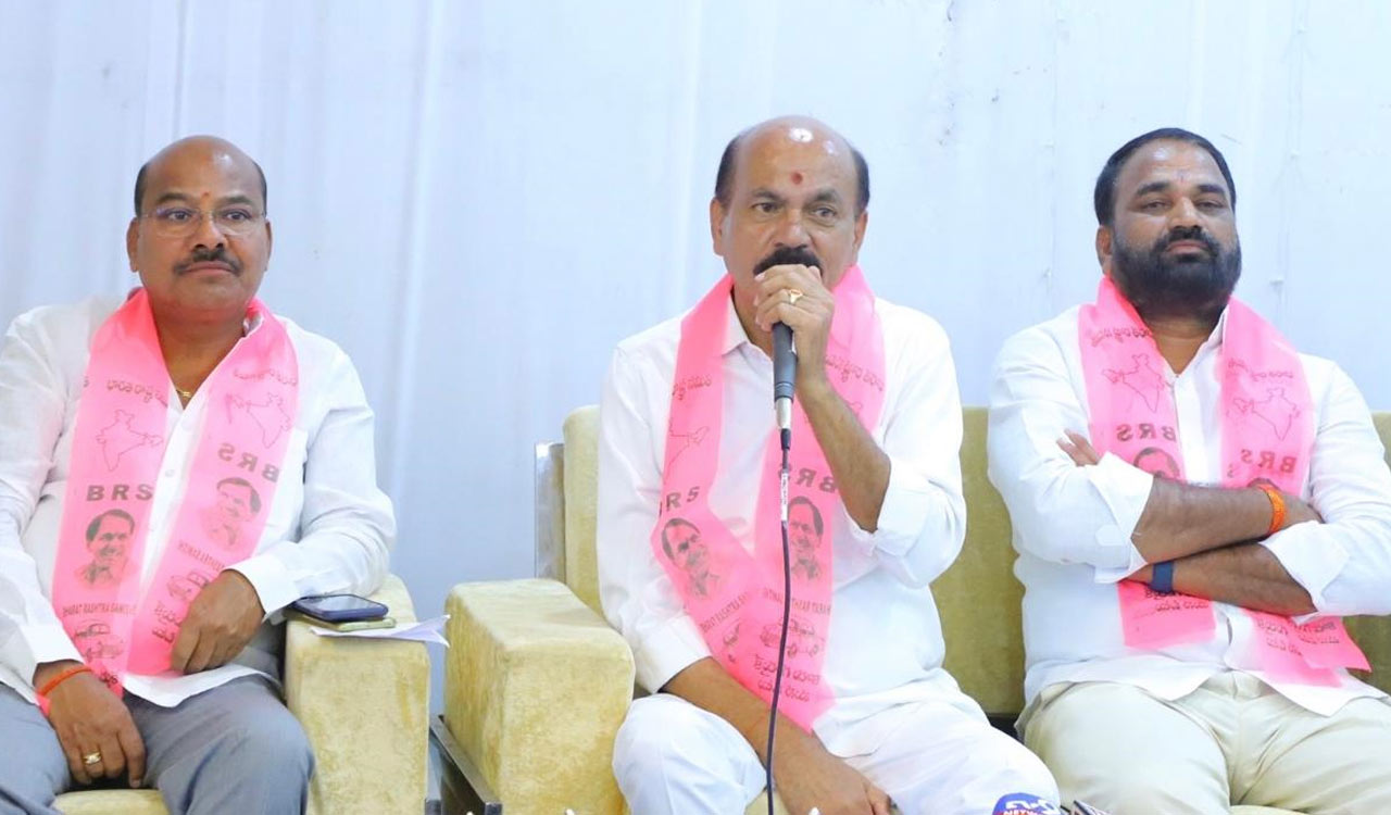 Sangareddy MLA Chintha Prabhakar welcomes HC verdict on Kaleshwaram