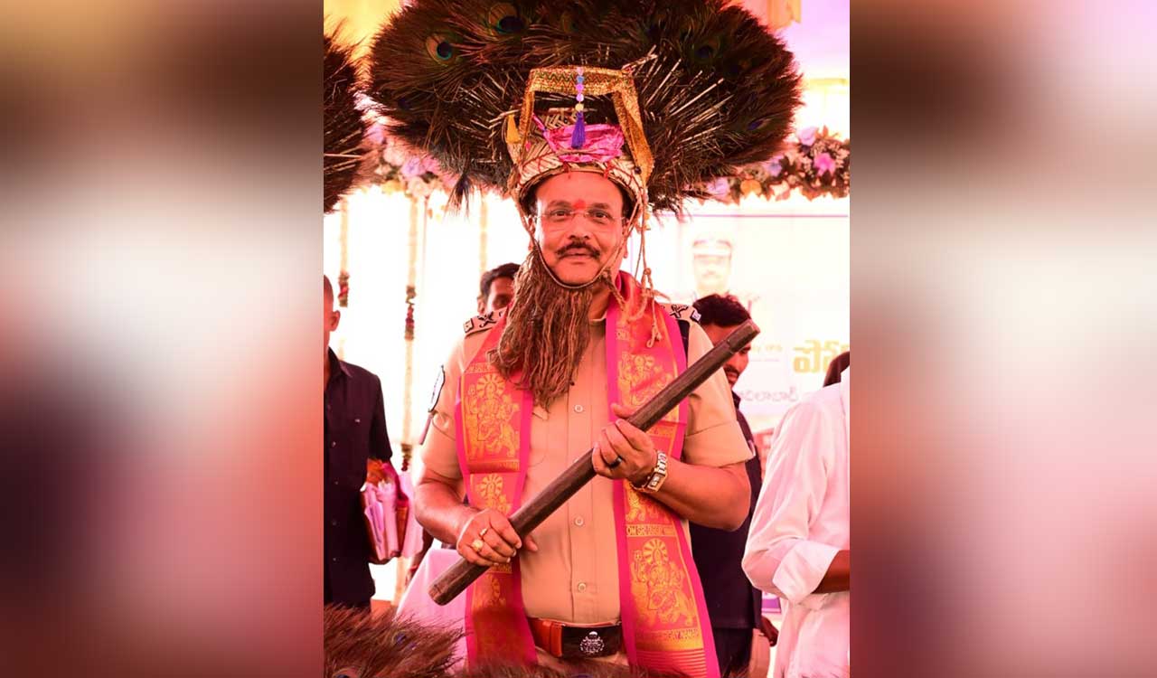 Telangana DGP Shivadhar Reddy asks auto drivers, motorists to follow road safety norms