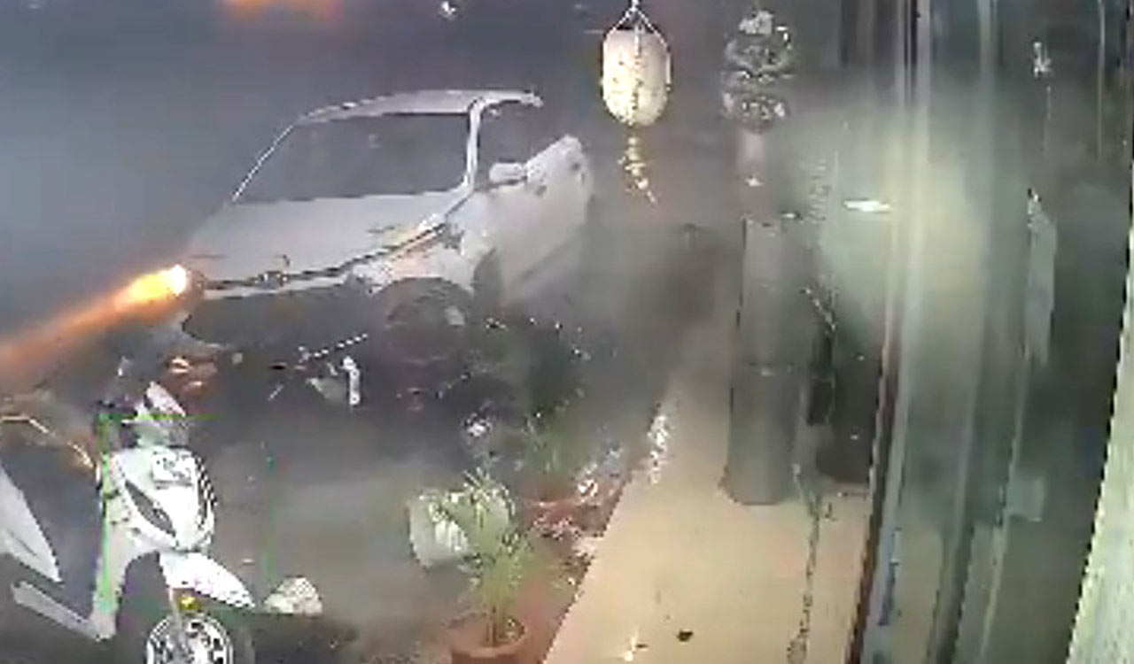 Drunk driving: Car rams into parked bikes in Hyderabad, trio held