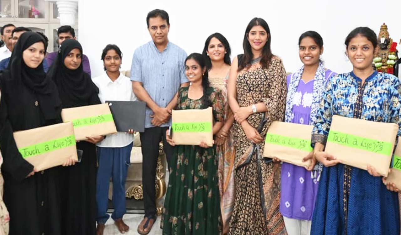 KTR distributes laptops to underprivileged girl students in Hyderabad
