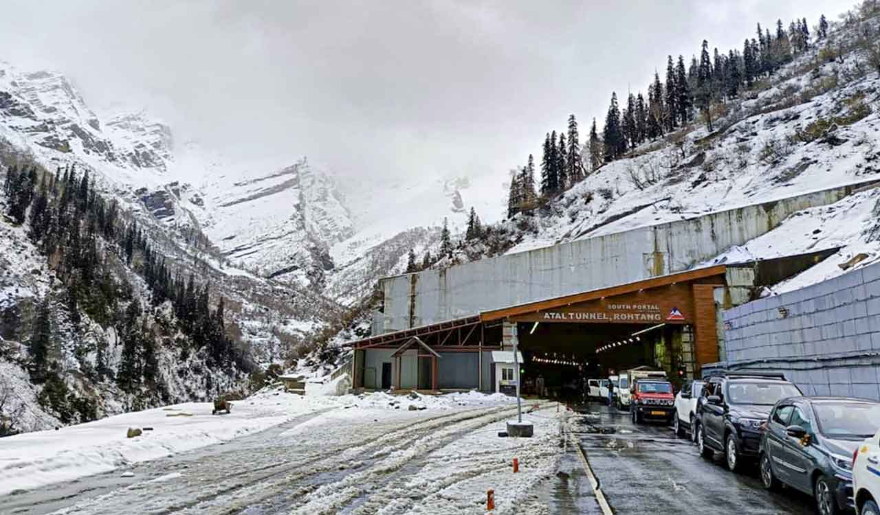 Tourist vehicle plunges into gorge in Kullu; four dead, 14 injured