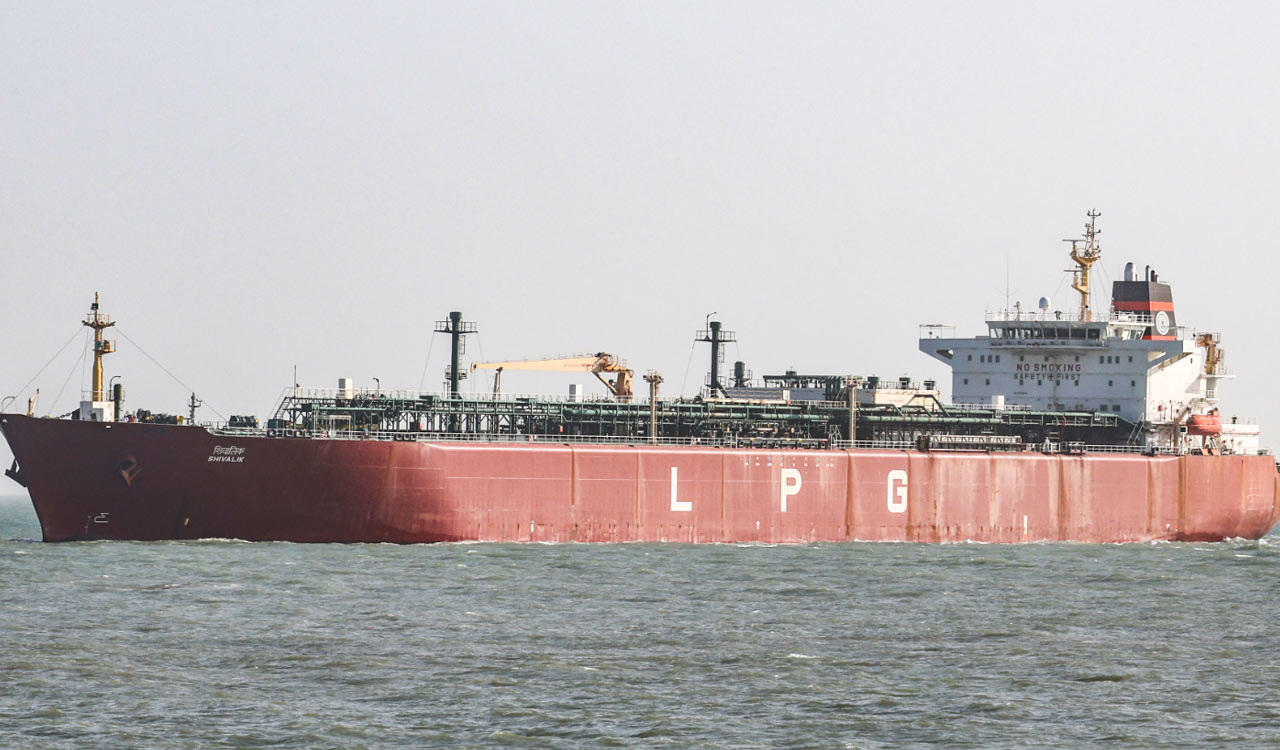 LPG vessel Green Sanvi crosses Strait of Hormuz safely