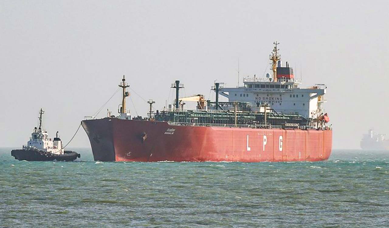 Indian LPG tanker crosses Hormuz, Iranian cargo reaches Mangalore