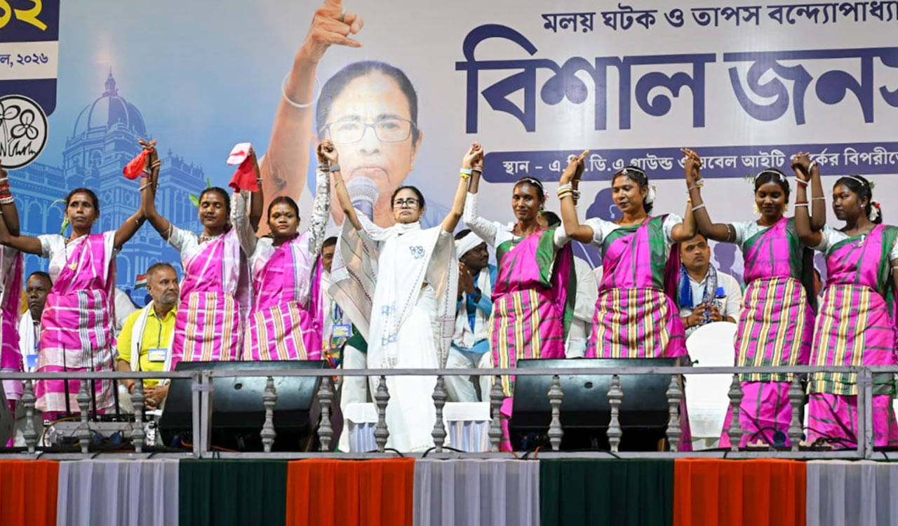 Mamata Banerjee warns of NRC, delimitation if BJP wins Bengal