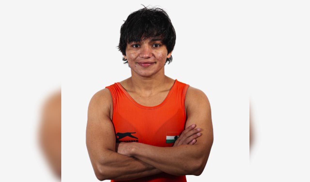 Meenakshi enters Asian Wrestling final; Hansika and Neha win bronze