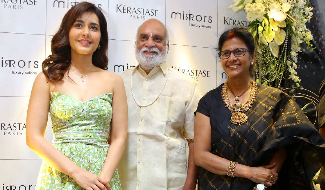 Mirrors Luxury Salons debuts with glamour and innovation at Kavuri Hills