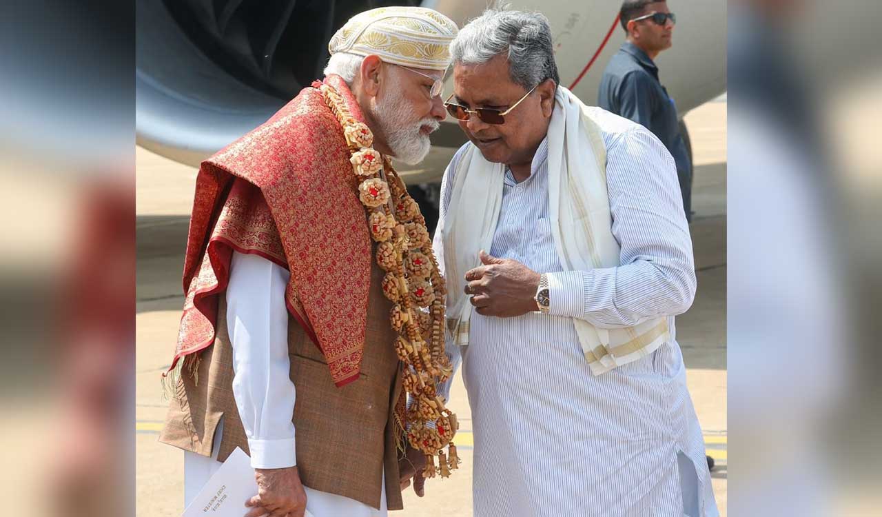 Siddaramaiah submits charter of demands to PM Modi