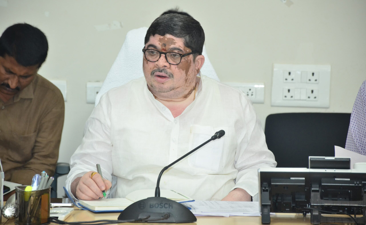 Ponnam Prabhakar writes to Naidu over remarks on Telangana