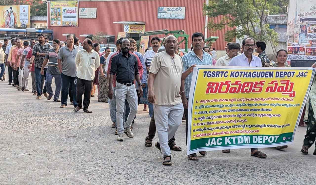 RTC strike continues in Khammam, commuters face severe hardship