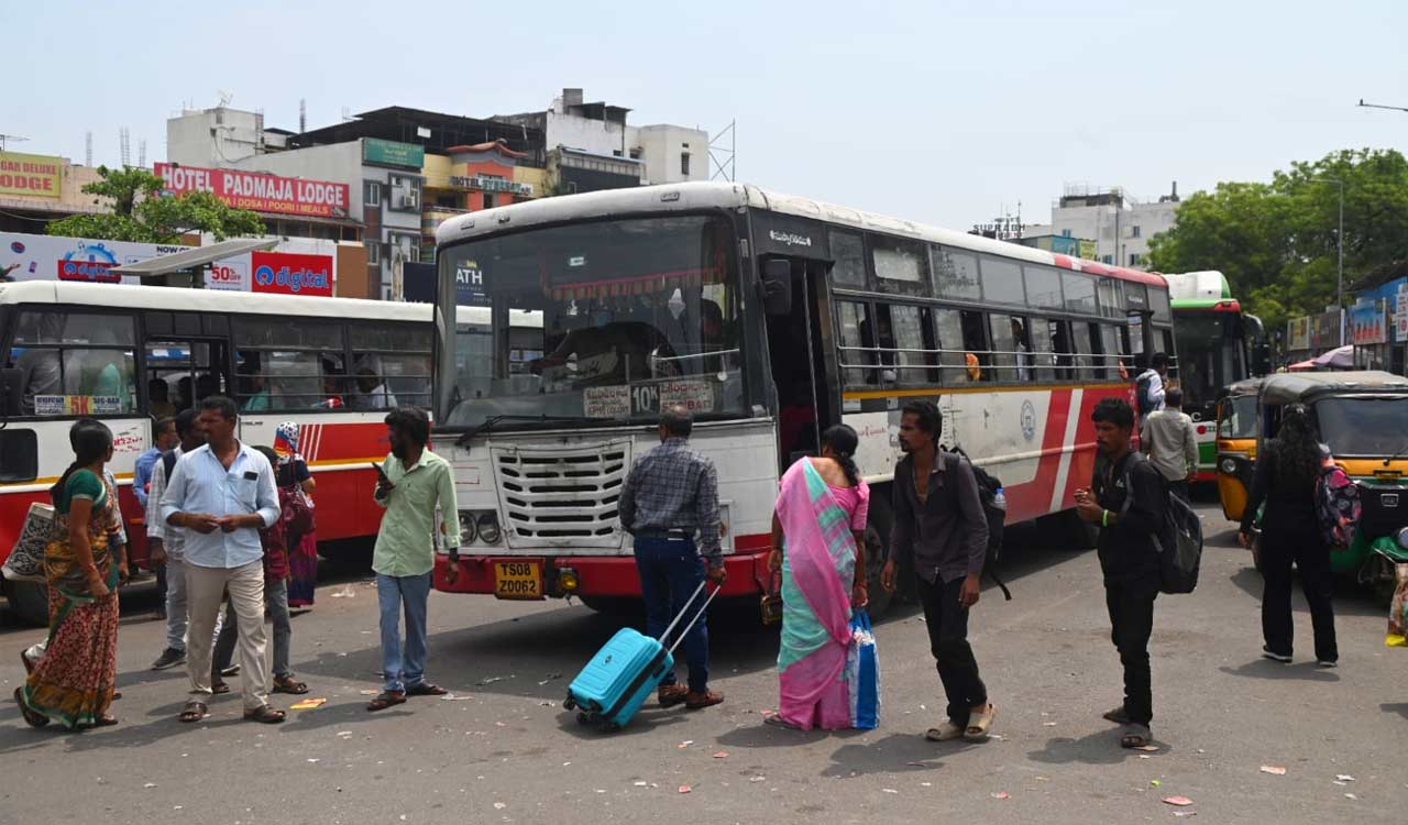 RTC strike cripples Hyderabad transport, leaves lakhs of commuters stranded
