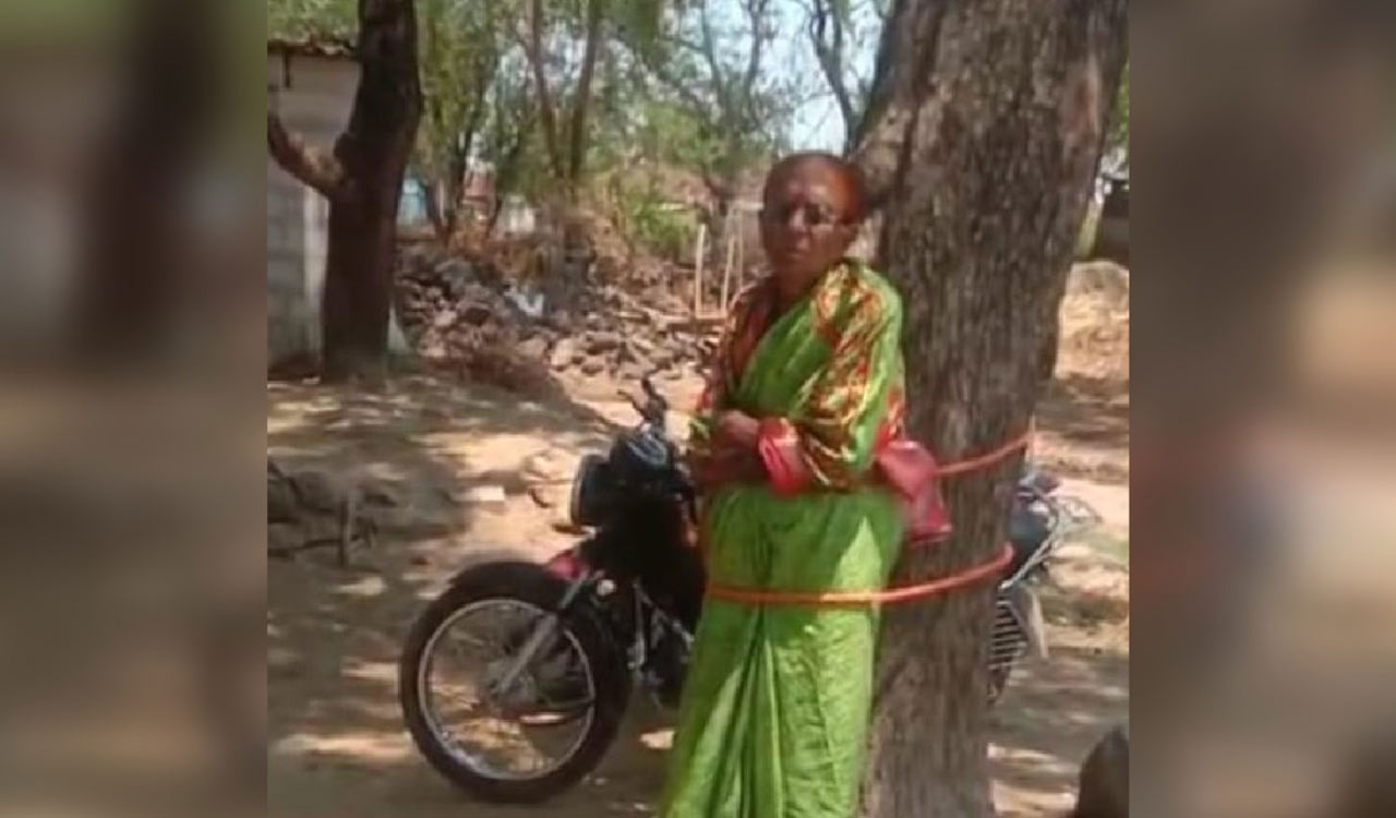 Villagers tie Anganwadi teacher to tree over husband’s alleged fraud