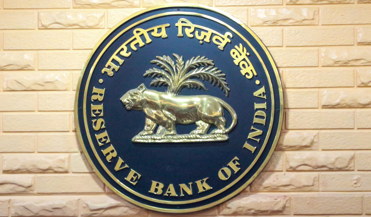 RBI to conduct Rs 2 lakh crore VRRR auction on April 17