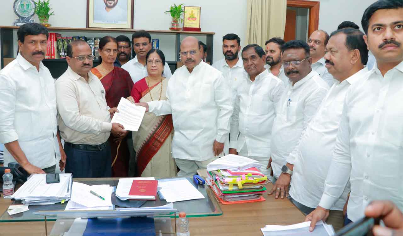 BRS lodges complaint seeking action against alleged encroachment of 373 acres in Nadargul