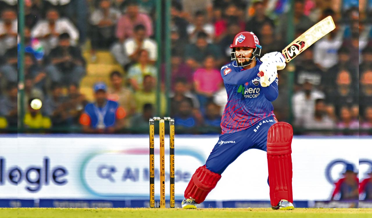 IPL 2026: Delhi Capitals outclass Mumbai Indians in first home game