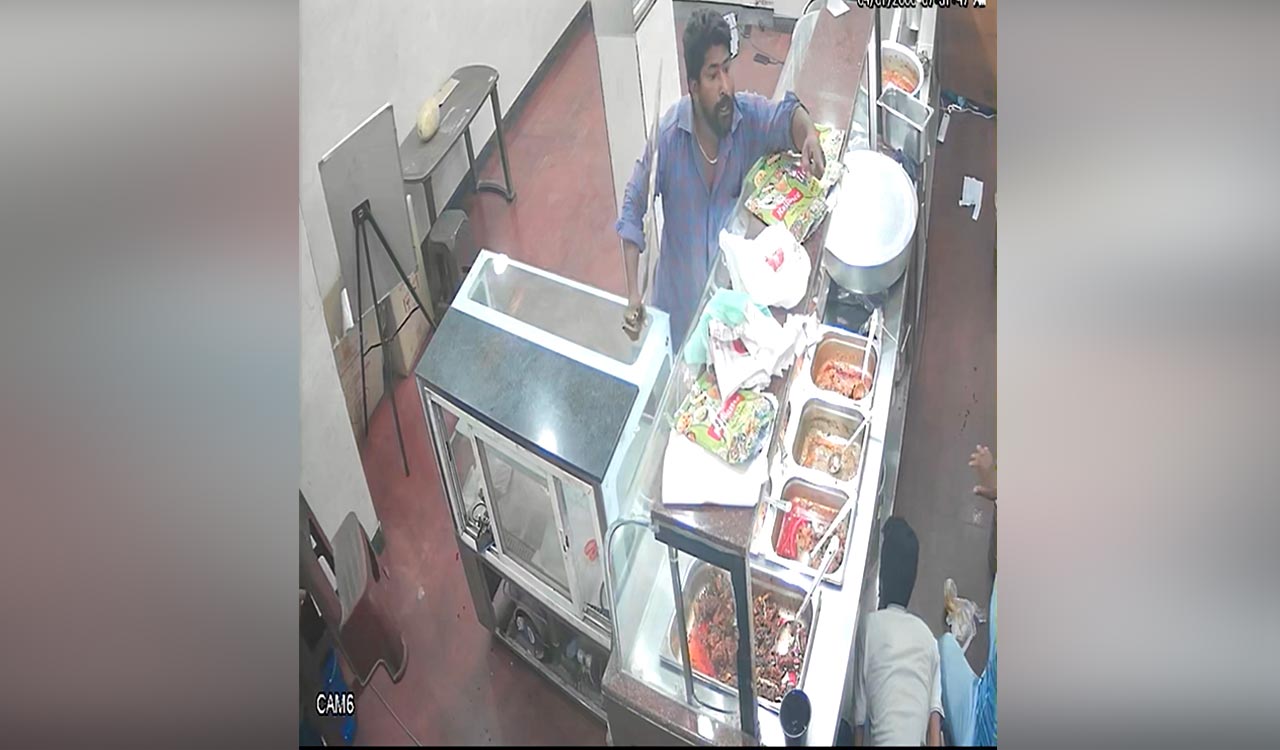 Sangareddy: Man attacks two persons with talwar as the refused to sell curry for Rs 10