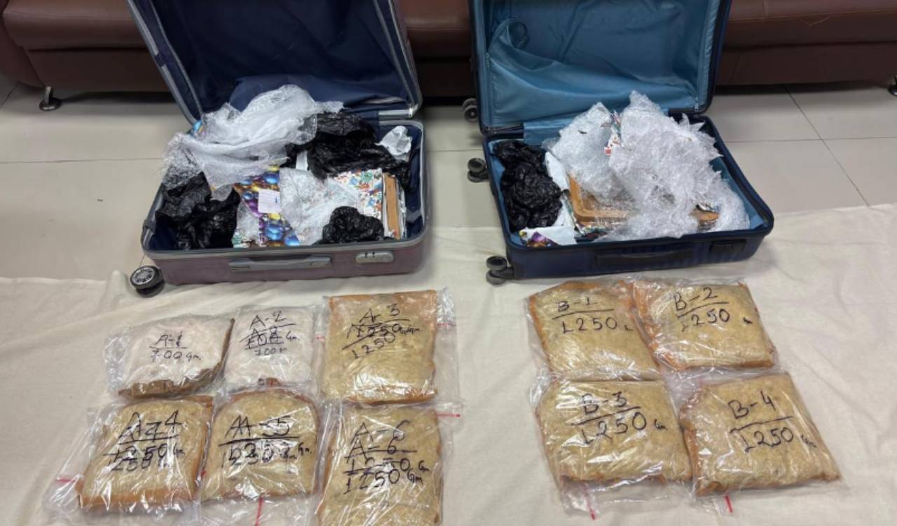 DRI seizes Rs 11.4 crore worth crystal meth at Secunderabad