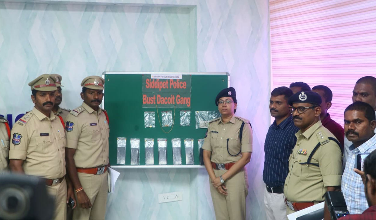 Retired army man nabbed as mastermind in Siddipet robbery case; Nine associates arrested