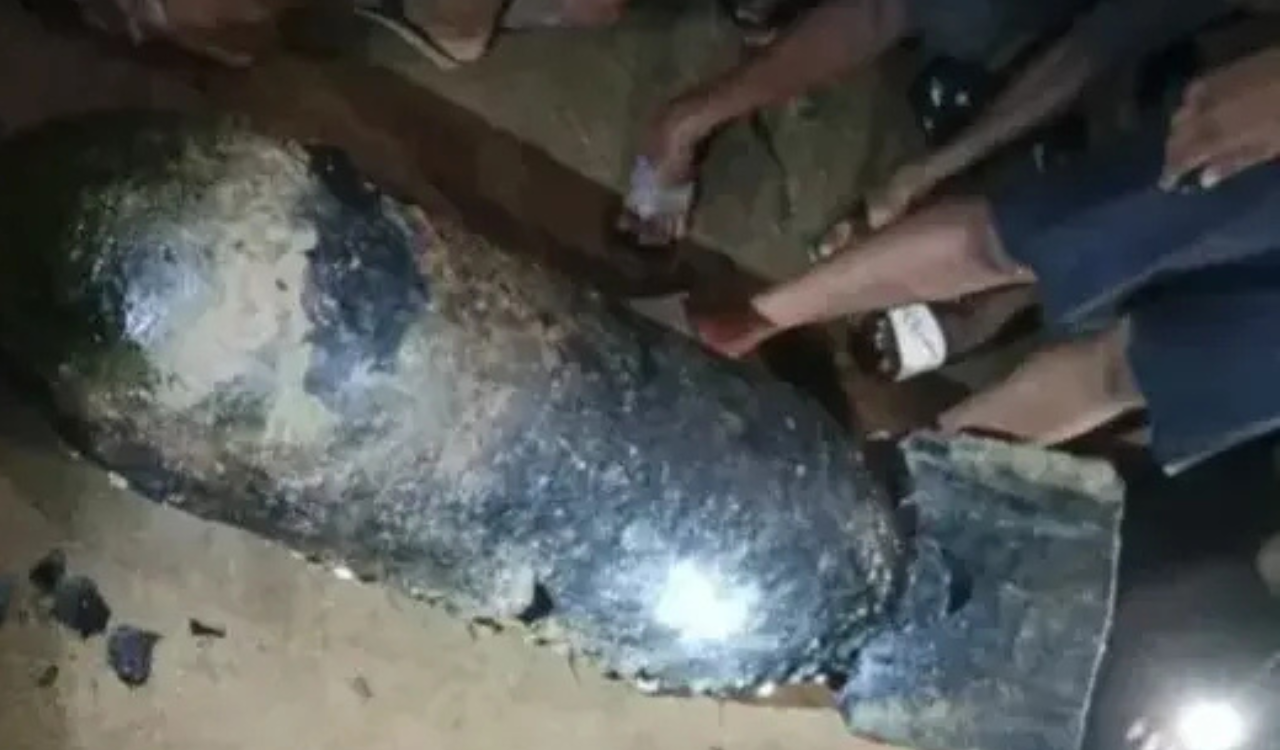 WWII-era live bomb found in Jharkhand riverbank, panic spreads