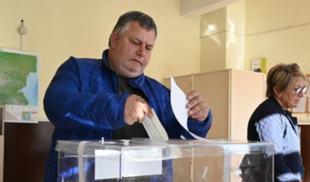 Bulgaria votes in 8th election in five years amid crisis
