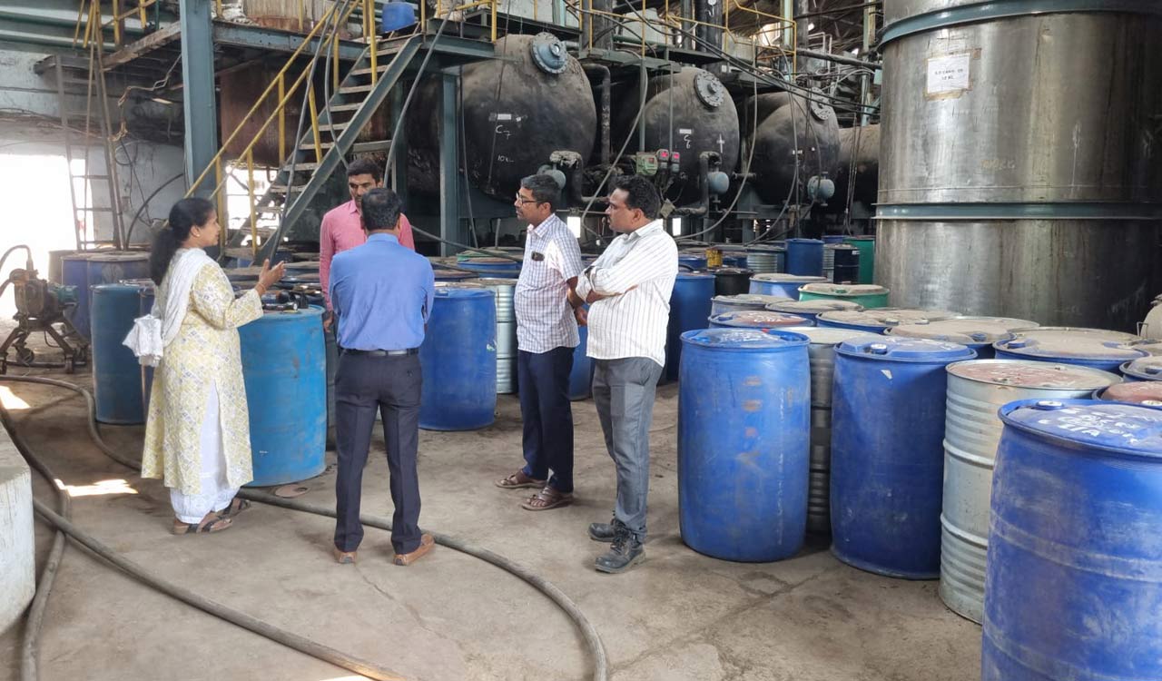 Vigilance and Enforcement conducts surprise checks at govt offices in Hyderabad