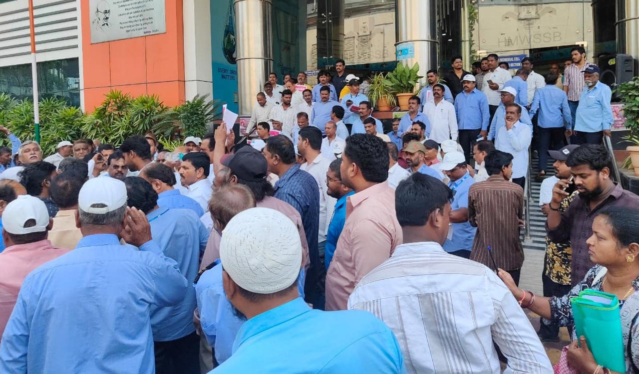 Water works employees union protest against HMWSSB’s employees transfers and lack of uniforms