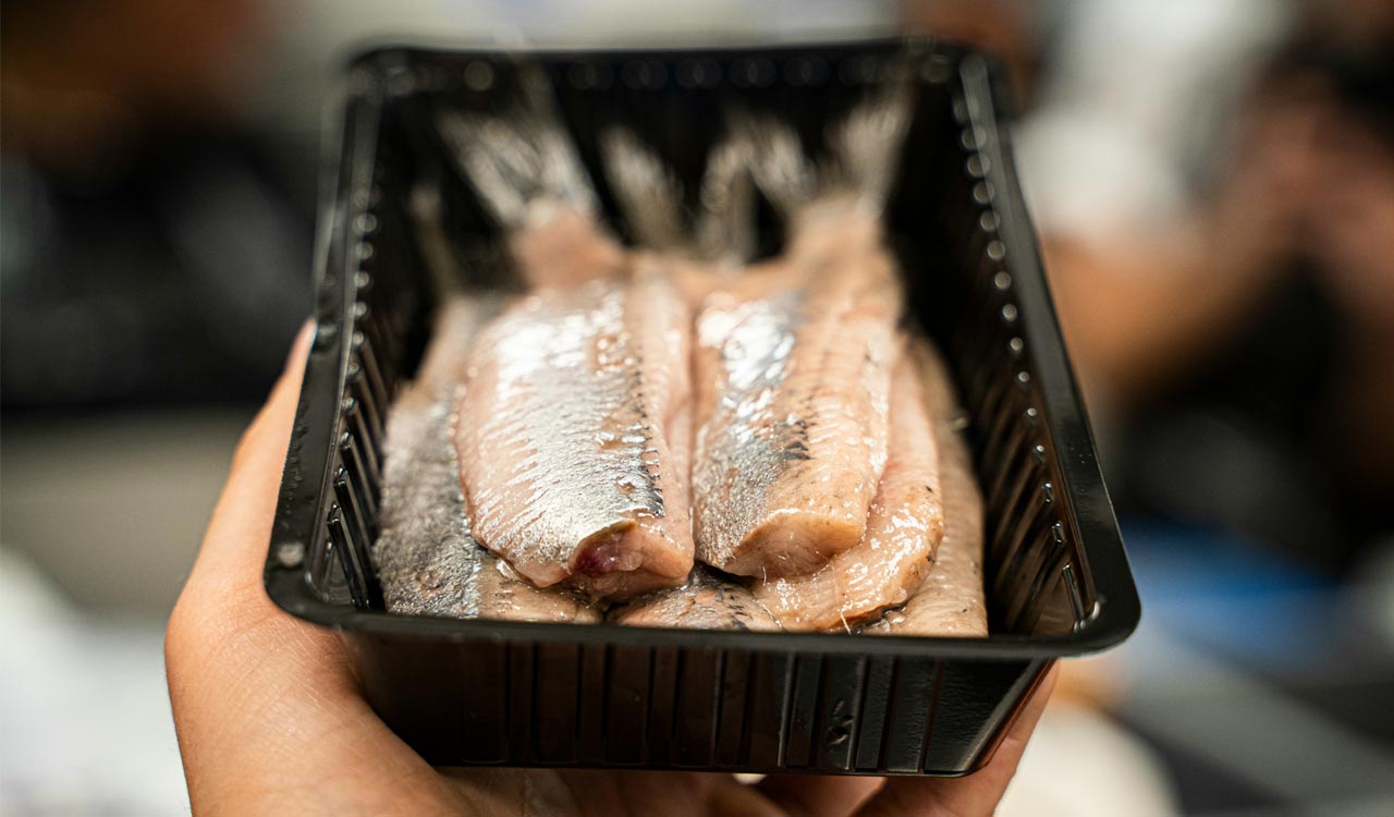 Hyderabad: Woman alleges spoiled fish delivery via quick-commerce platform