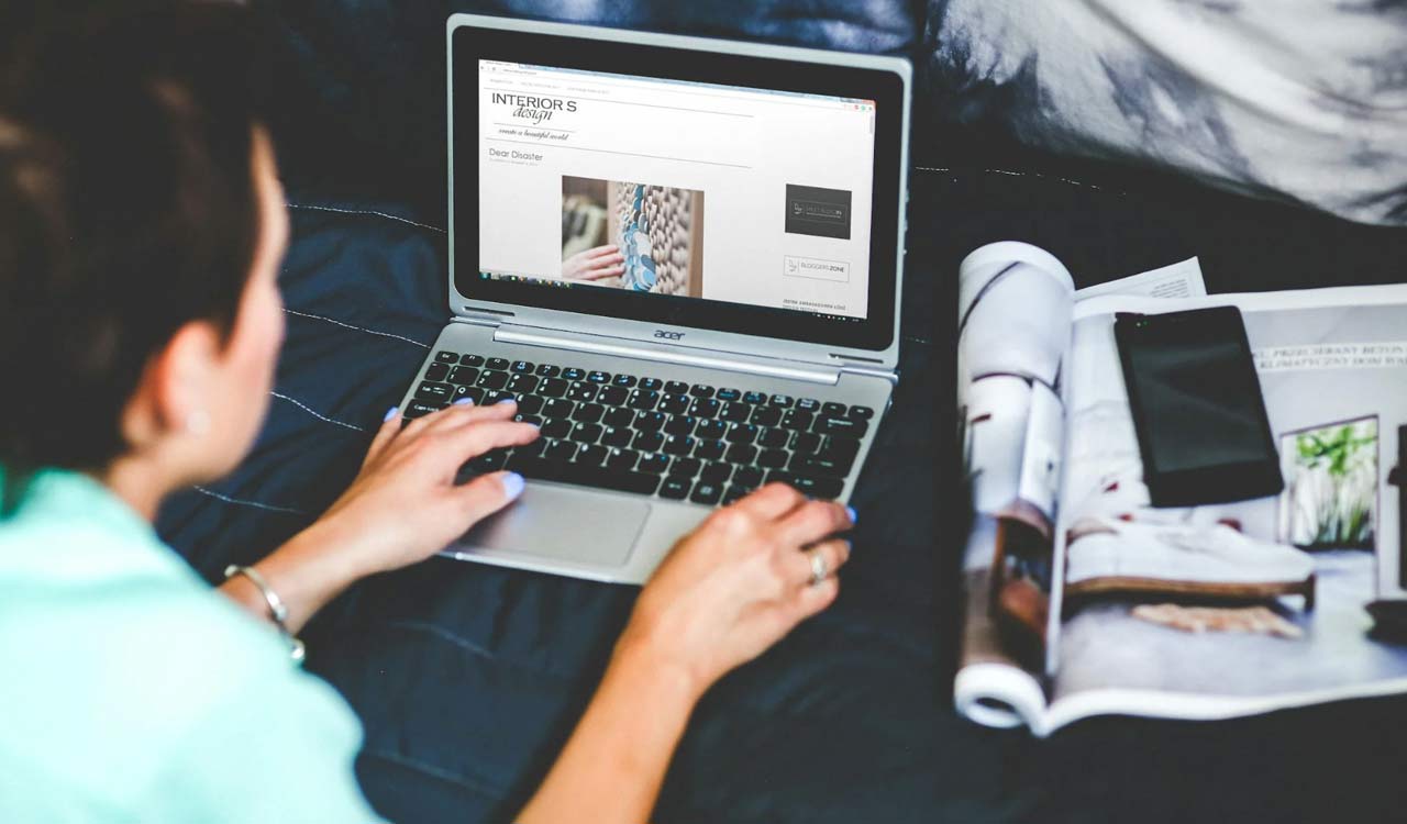 One paycheck is not enough, say young professionals