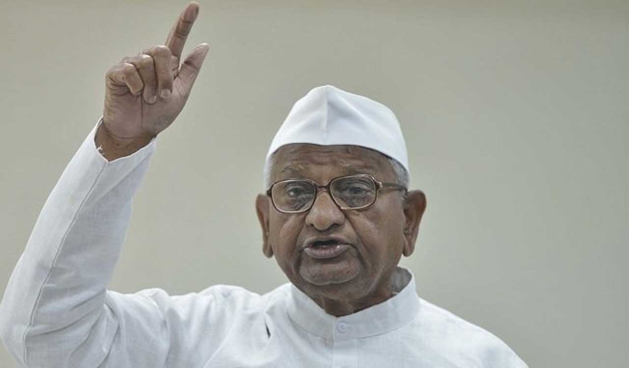 Anna Hazare defends MPs’ exit from AAP; BJP leaders say shift reflects growing faith in party